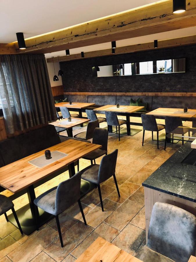 Ferienhaus Hotel Roesslwirt Kirchberg in Tirol Bagian luar foto