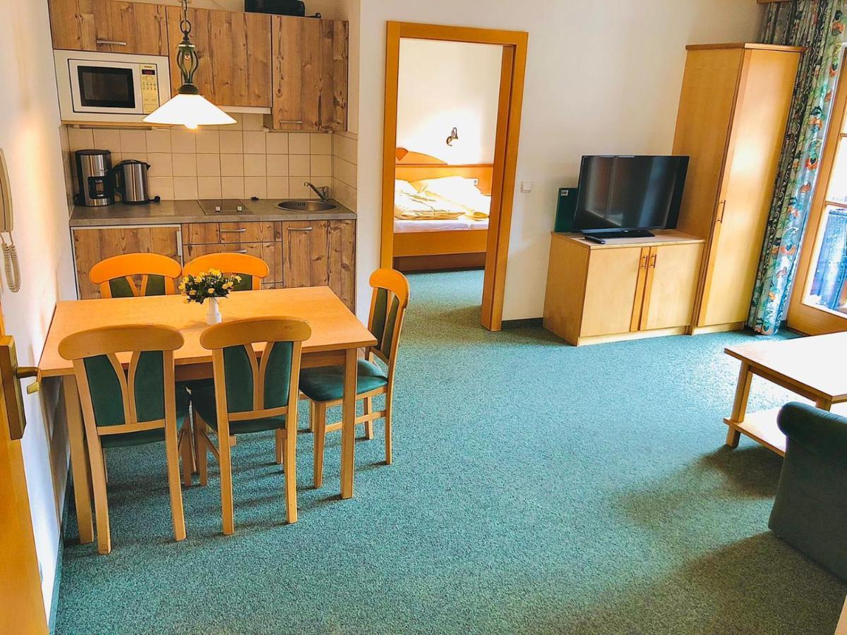 Ferienhaus Hotel Roesslwirt Kirchberg in Tirol Bagian luar foto